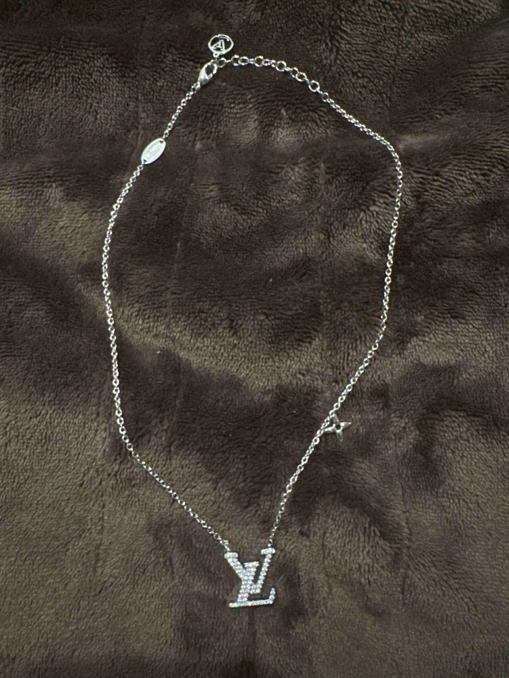 Source Unknown Silver Crystal Necklace